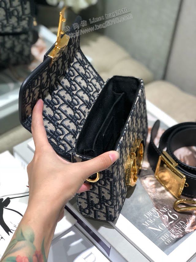 Dior女包 迪奧30 Montaigne Mini Box老花刺繡蒙田包 Dior肩背斜挎包  dfk1758